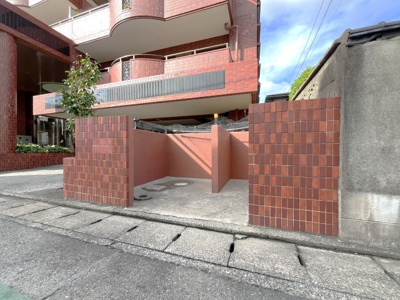 【その他】 | ロマネスク六ツ門