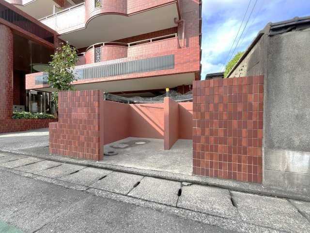 【その他】 | ロマネスク六ツ門