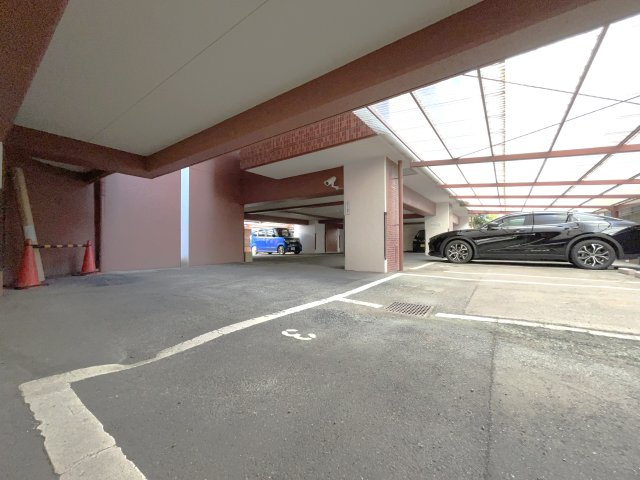 【駐車場】 | ロマネスク六ツ門