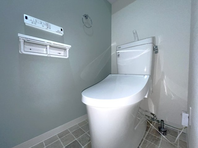 【トイレ】 | ロマネスク六ツ門