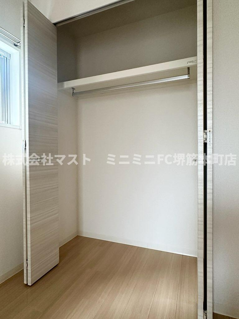 大阪市北区中津６丁目の賃貸マンションの収納