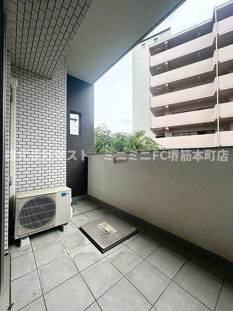 大阪市北区中津６丁目の賃貸マンションのバルコニー