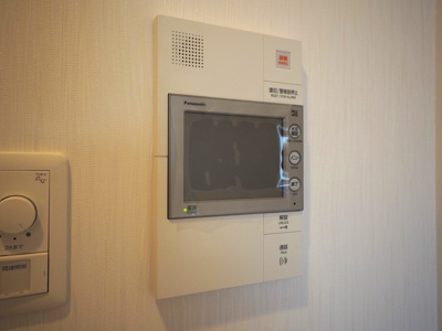 【セキュリティ】 | プレジオ西中島ASIAN | モニター付きインターホンです