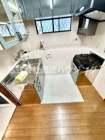 加納８丁目テラスハウスのキッチン