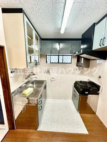 加納８丁目テラスハウスのキッチン