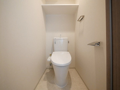 【トイレ】 | リビオメゾン西天満 | 落ち着いた色調のトイレです