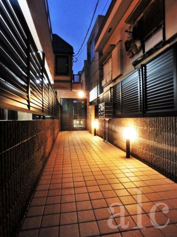 アーバンプレイス新宿落合Ⅱのエントランス|落ち着いたエントランスです