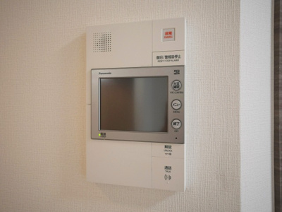 【セキュリティ】 | La Douceur梅田West | モニター付きインターホンです