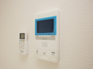 【セキュリティ】 | Vita弁天町 | モニター付きインターホンです