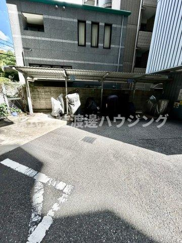 フォレステージュ江坂公園のその他共用部分|バイク置場