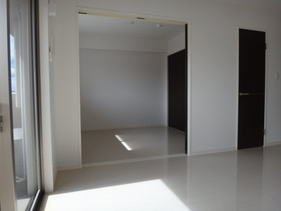 【居間・リビング】 | Ｅｔｅｒｎａｌ　Ｍ．Ｒ．Ａ | ゆったり過ごせるリビングです