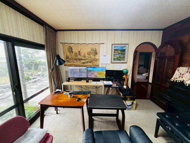 セキスイハイム施工　車庫付き　高根沢町　中古物件の洋室