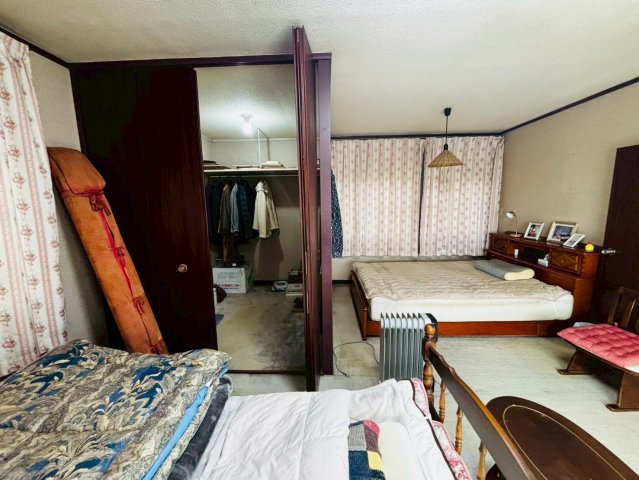 セキスイハイム施工　車庫付き　高根沢町　中古物件の洋室