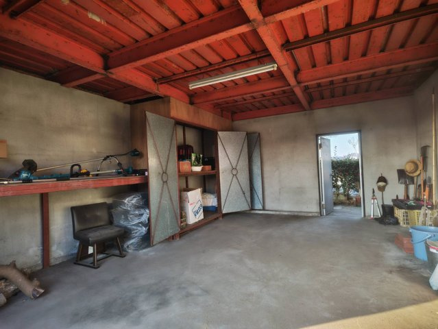 セキスイハイム施工　車庫付き　高根沢町　中古物件の駐車場|車庫内です