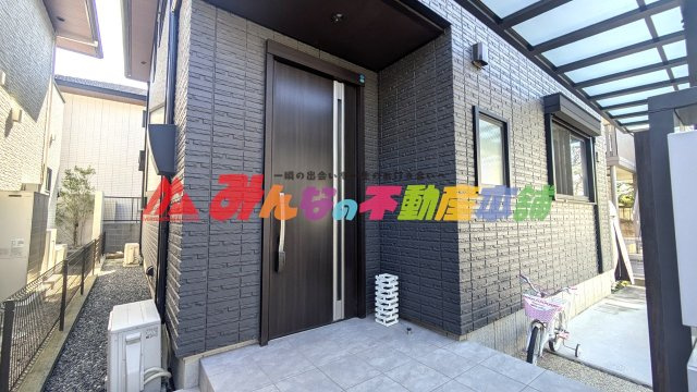 久留米市櫛原町の中古一戸建の玄関