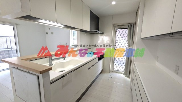 久留米市櫛原町の中古一戸建のキッチン