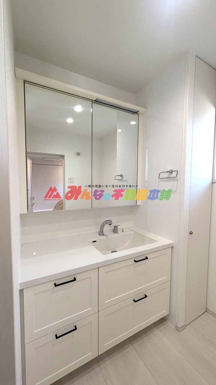 久留米市櫛原町の中古一戸建の独立洗面台