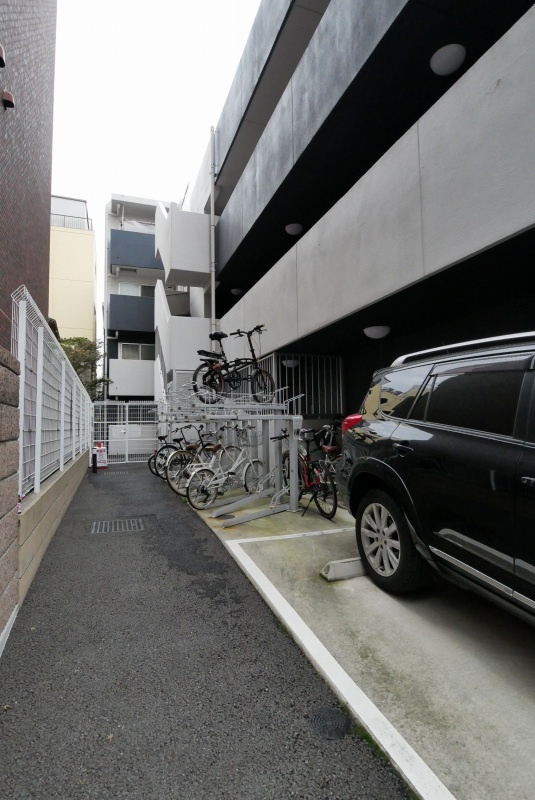 プレミアムキューブ中野新橋の外観