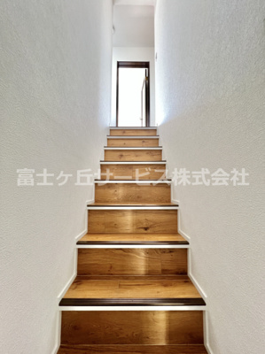 【その他】 | 三島市徳倉 中古戸建て | 階段です