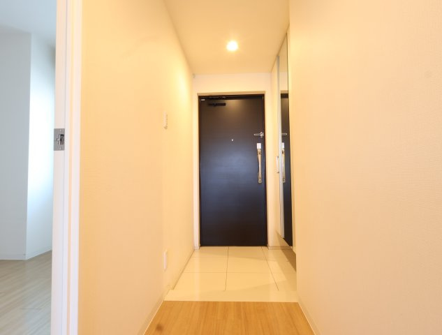 アルファスマート東福原の玄関