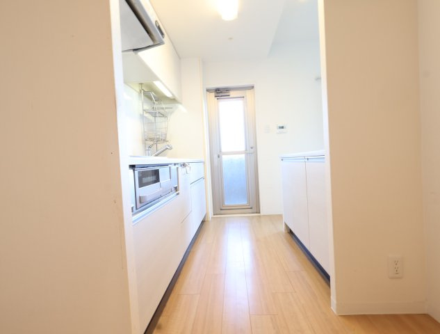 アルファスマート東福原のその他|キッチンからバルコニーへ出ることができます！