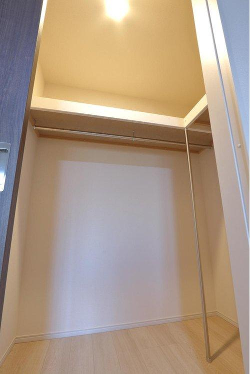 アルビオ・ガーデン南吉方の収納|6帖洋室　ウォークインクローゼット