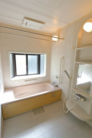 松江市古志原1丁目の浴室
