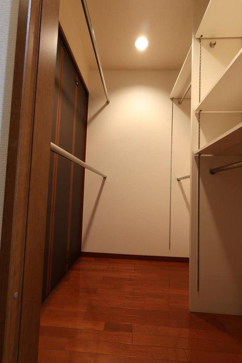 アルファステイツ東福原の収納|洋室6帖　ウォークインクローゼット