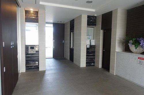 ヴェルディ義方小学校前のエントランス|共用部