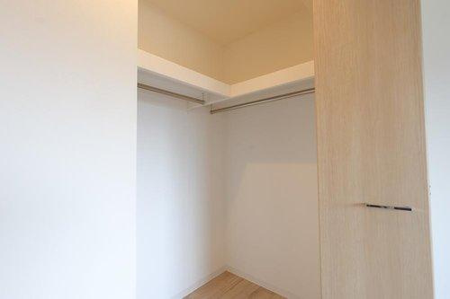 アルファスマート西福原けやき通りの収納|洋室5.2帖
ウォークインクローゼット！