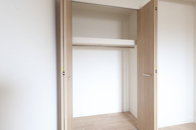 アルファスマート西福原けやき通りの収納|洋室5.8帖
クローゼット！