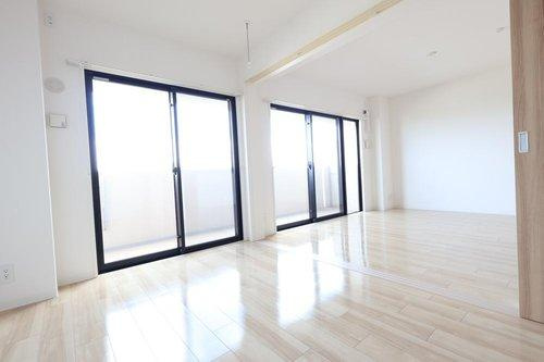 アルファスマート旗ヶ崎の居間・リビング|リビングとリビング横洋室6帖