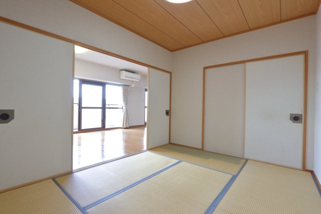 サーパス美保公園の和室|和室6帖