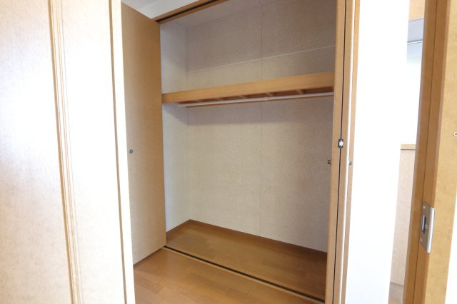 サーパス美保公園の収納|廊下収納