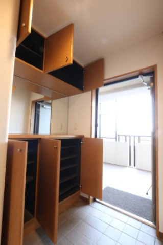 サーパス美保公園の玄関