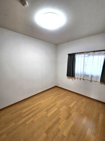 【中古マンション】サーパス青葉町の洋室