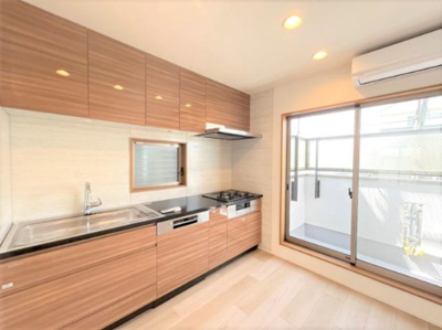 【キッチン】 | 【仲介手数料３９０万円が無料！！】■等々力駅１０分■フルリフォーム済み | 【仲介手数料３９０万円が無料！！】
■等々力駅１１分
■ハイグレードフルリフォーム済
■ルーフバルコニー付
■大空の景色はおすすめ
■保証付き
■内覧可