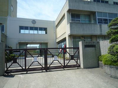 川口市立戸塚東小学校まで400ｍ