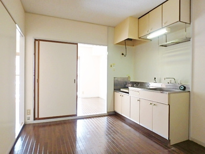 ６帖のダイニングキッチン