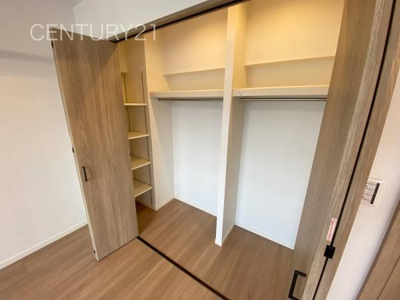 【収納】 | シンフォニア高崎城址 | ハンガーパイプ付きクローゼットです。