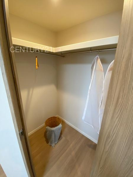 シーズガーデン桐生本町の収納|ハンガーパイプ付きクローゼットです。