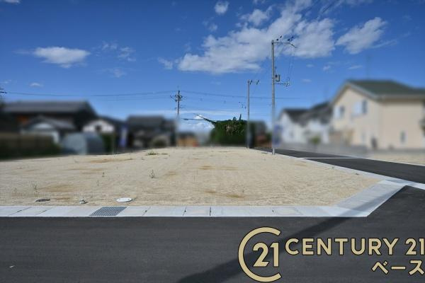 葛城市東室の売地の前面道路含む現地写真|■現地撮影写真■緑豊かな気持ちの良い住環境！