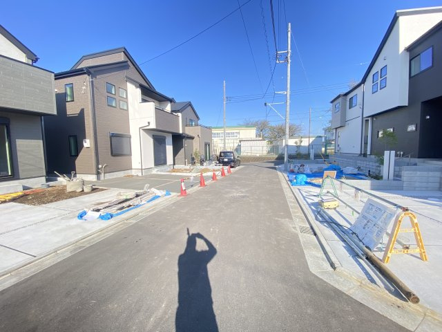 祝：成約済み　八王子市　暁町　新築戸建て　３期の前面道路含む現地写真|～仲介手数料無料☆八王子ひなた不動産～八王子市暁町　新築戸建て