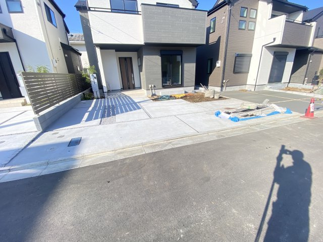 祝：成約済み　八王子市　暁町　新築戸建て　３期の駐車場|～仲介手数料無料☆八王子ひなた不動産～八王子市暁町　新築戸建て