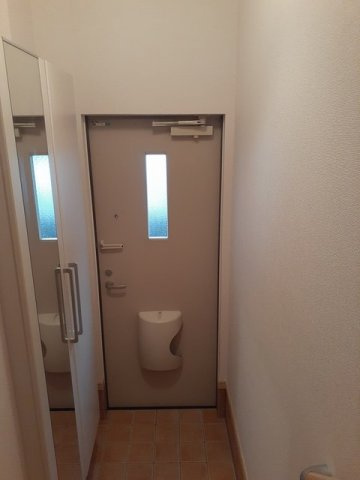 サニーリブＡ棟の玄関