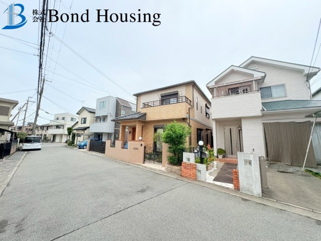 敷地約60坪・リフォ歴あり　大久保町松蔭　築20年の前面道路含む現地写真