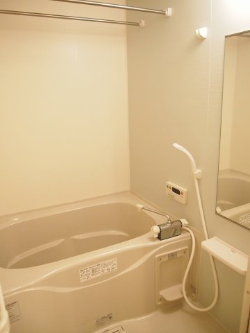 グレイシャス　プラスの浴室