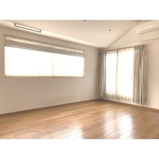 【洋室】 | 西城南蔵のある家