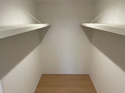 【収納】 | 東根市中央東建売住宅【A棟】 | ハンガー収納でお洋服もシワなしです。