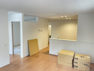 【居間・リビング】 | 東根市中央東建売住宅【B棟】 | リビングは広々です。家族の団欒の場として家庭を包みます。